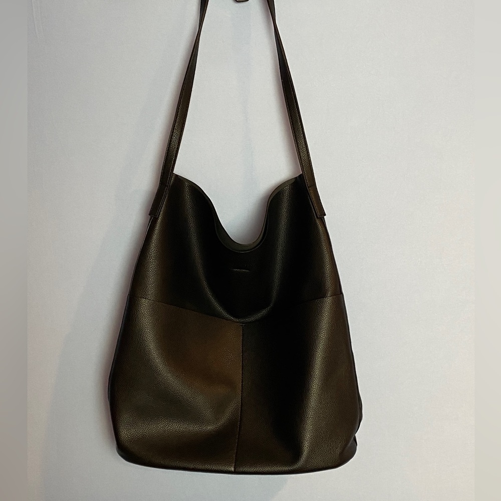 Leather tote